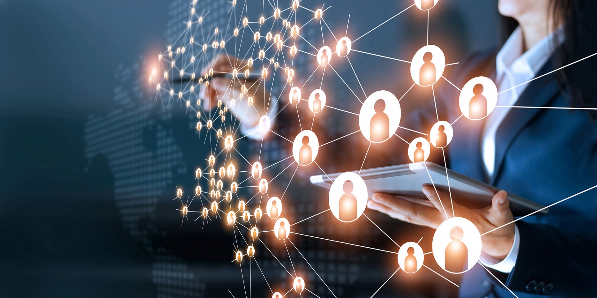 Transformación basada en IA, arquitectura empresarial y escalabilidad operativa para negocios complejos y regulados.